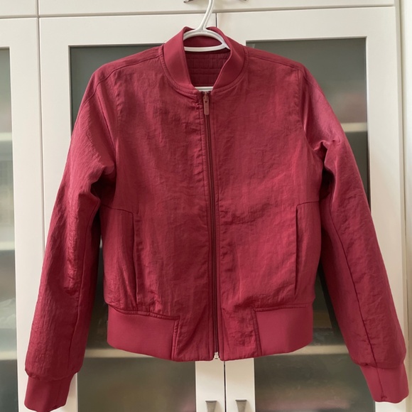 Lululemon Serene Travels Bomber Jacket SZ 6 Chianti NWT REVERSIBLE!❤️ - Picture 6 of 9